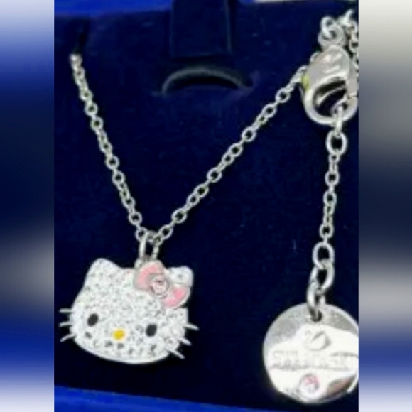 Rare limited edition Swarowski Hello Kitty necklace new in box !